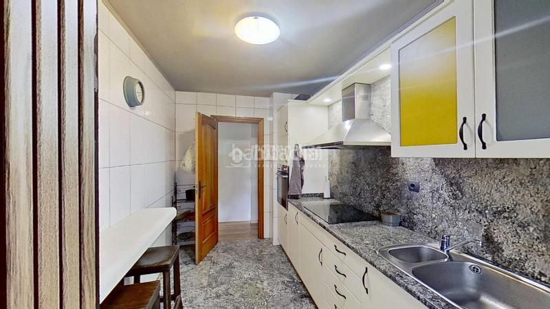 Foto 195dfc2e-ee9e-4e64-a50f-24956ef87bfe. Piso  en venta en Escodines Manresa