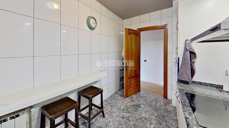 Foto 2c9b7e9b-d662-4735-a66e-fc639c46d0df. Piso  en venta en Escodines Manresa