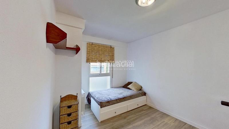 Foto a4c48c58-3229-4bf9-89e2-bcbb21e513ab. Piso  en venta en Escodines Manresa