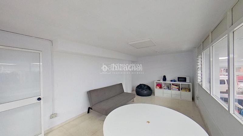 Foto 12fe9e4c-ead1-4eee-af9e-866ad53a5d5a. Local comercial tienda en venta en Font dels Capellans - Sagrada Familia Manresa