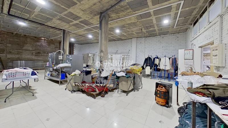 Foto 2d3475de-0665-465e-9c90-f649671c27b2. Local comercial tienda en venta en Font dels Capellans - Sagrada Familia Manresa