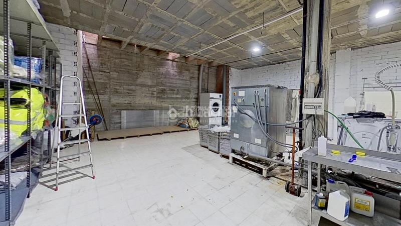 Foto 3e35e836-bf76-4de8-9f25-8bd327a97f42. Local comercial tienda en venta en Font dels Capellans - Sagrada Familia Manresa