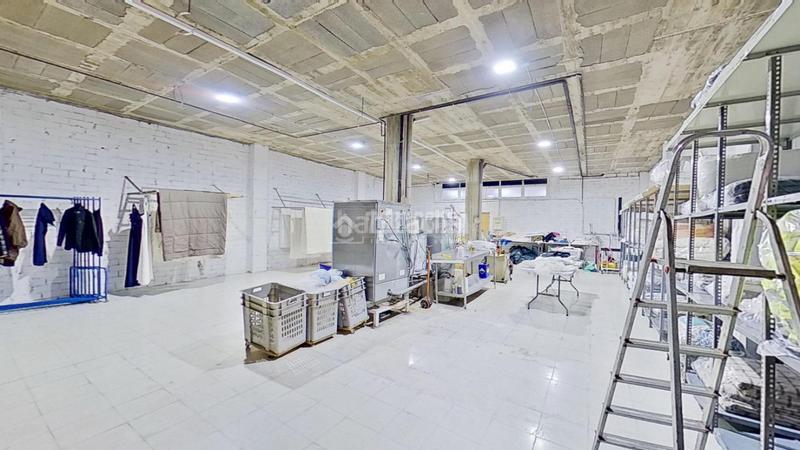 Foto c2b13782-919c-4b9f-88dd-3379ec2d6482. Local comercial tienda en venta en Font dels Capellans - Sagrada Familia Manresa