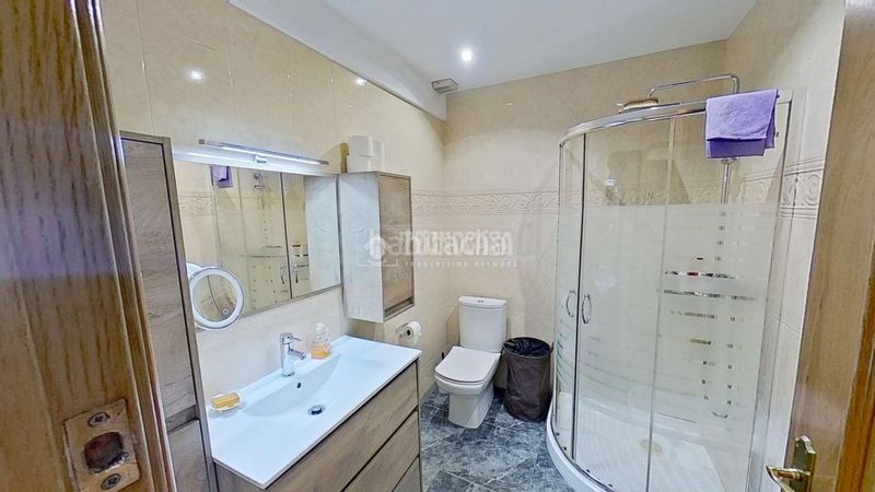 Foto c0adb05d-5e0e-4c90-9dba-1eb494d1eab3. Casa aparellada a Escodines Manresa