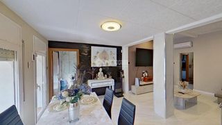 Casa bifamiliare in Font dels Capellans - Sagrada Familia. Casa en venta en manresa