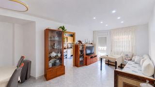 Zweistöckige Wohnung in Manlleu. Piso en venta en manlleu