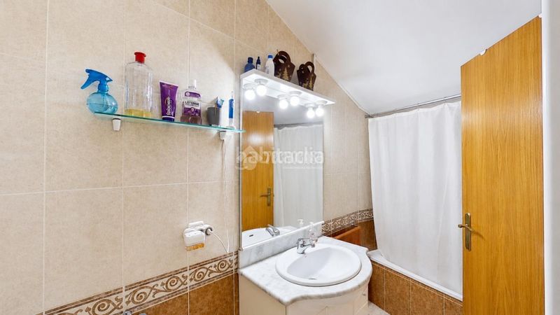 Foto b7c7ef95-6a60-4e1d-9dab-fecfafe124e1. Dúplex a Manlleu
