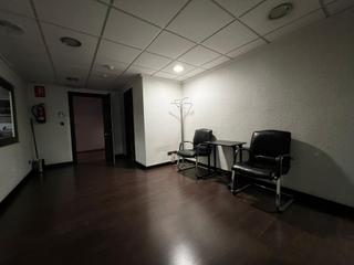 Local Comercial en Plaza Castelar - Mercado Central. Entresuelo comercial en venta en elda