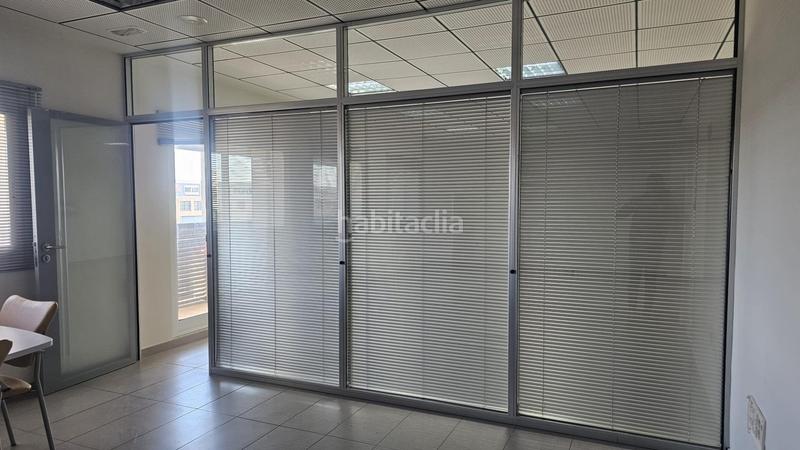 Foto ead0022d-4da5-43c3-9e83-2442420f1ce1. Affitto ufficio con riscaldamento parcheggio in Torrellano Elche / Elx