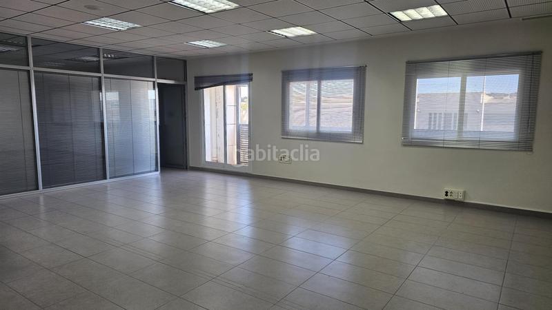 Foto 64a4eafb-9a87-40de-8588-a8e5a44075f5. Location bureau avec chauffage parking dans Torrellano Elche / Elx