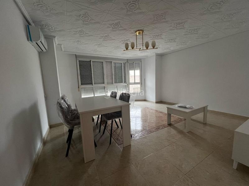 Foto 81f32ffe-14b6-4ad2-8960-1e97ed92a86d. Miete etagenwohnung in Altabix Elche / Elx