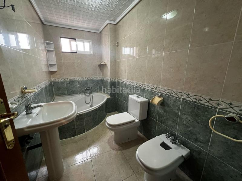 Foto aa6a0c0e-cfe7-425c-9040-e066f49ba540. Rent flat in Altabix Elche / Elx