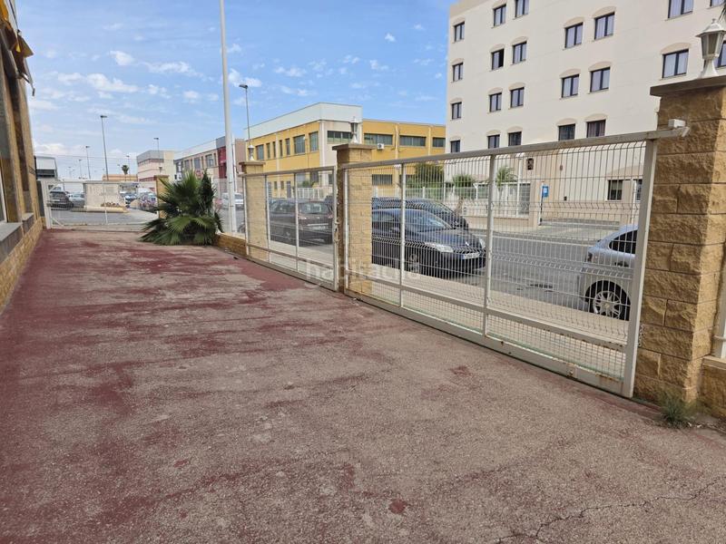 Foto c8f4b770-5f67-46c5-a9cc-d5925f5d51d9. Rent industrial building in El Toscar Elche / Elx