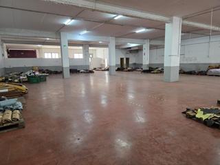 Lloguer Nau industrial a El Toscar. Nave en alquiler en poligono de carrús