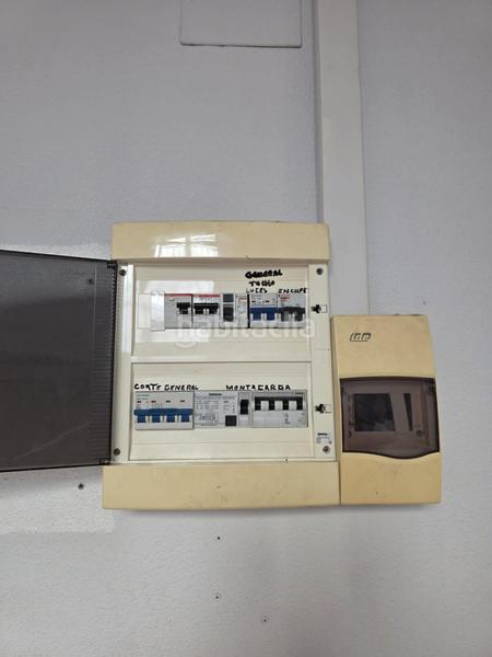 Foto b6f6dc7a-3f1e-4a35-9f9f-dd8caff41998. Location bâtiment à usage industriel dans El Toscar Elche / Elx