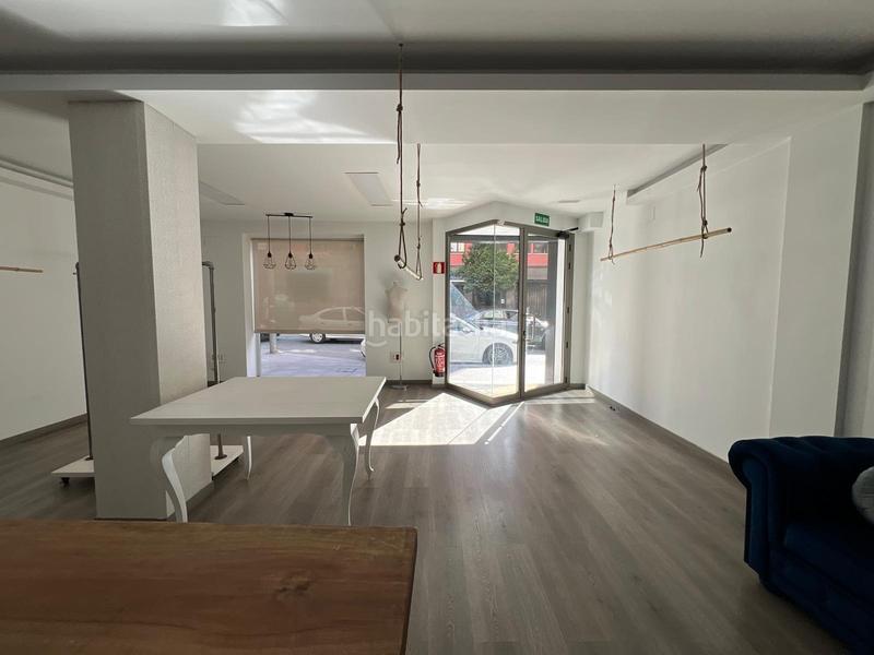 Foto a6fad55d-8bde-436d-9624-afc2786bbe8f. Alquiler local comercial  en pleno Centro de elche en Elche / Elx