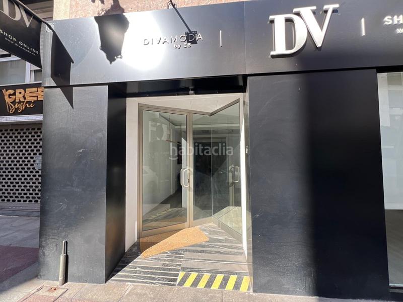 Foto ee51ebe3-20d4-4b50-b389-bbd83d622c88. Alquiler local comercial  en pleno Centro de elche en Elche / Elx