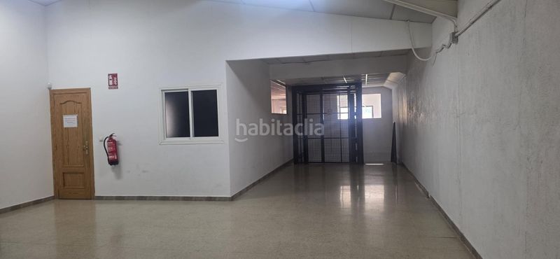 Foto f2a3ee2c-2c37-47fc-a080-d75764d5b075. Location bâtiment à usage industriel dans Pedanías Este Aspe