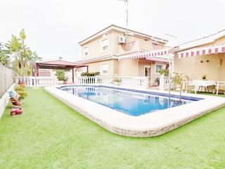 Xalet en San Fulgencio. Oportunidad en zona oasis