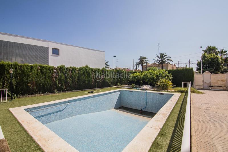 Foto 6c5a7d47-3abd-4067-8af4-6c9f7f965fea. Xalet amb aparcament piscina a Ciutat Jardí - Torreta Verdí Elche / Elx