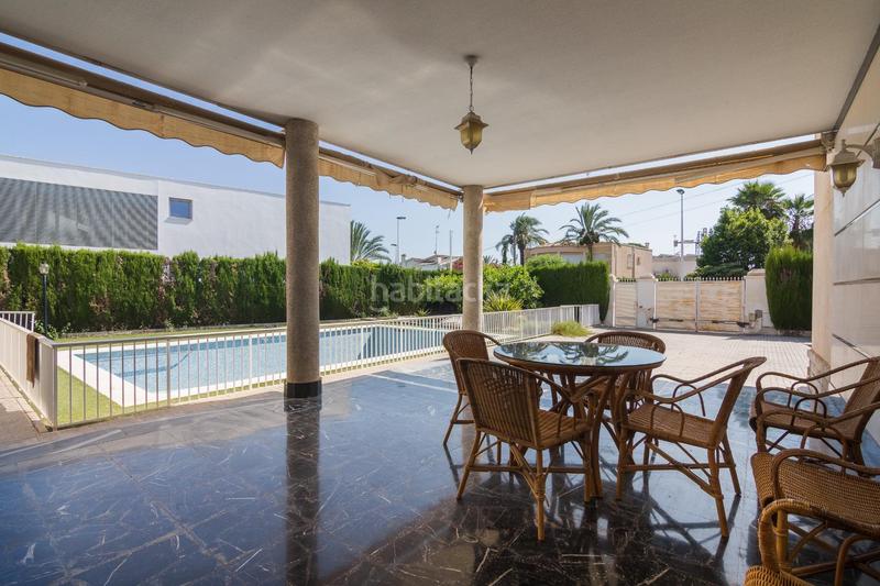 Foto 859d87f6-9f43-410a-9d77-9e5e2d3de552. Xalet amb aparcament piscina a Ciutat Jardí - Torreta Verdí Elche / Elx