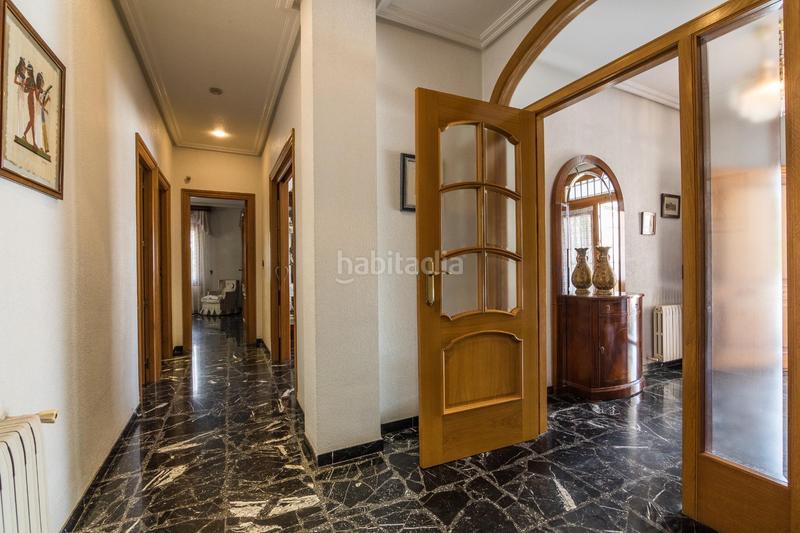 Foto 8740e152-4ced-49cb-8f05-f1a3505b3b9d. Xalet amb aparcament piscina a Ciutat Jardí - Torreta Verdí Elche / Elx