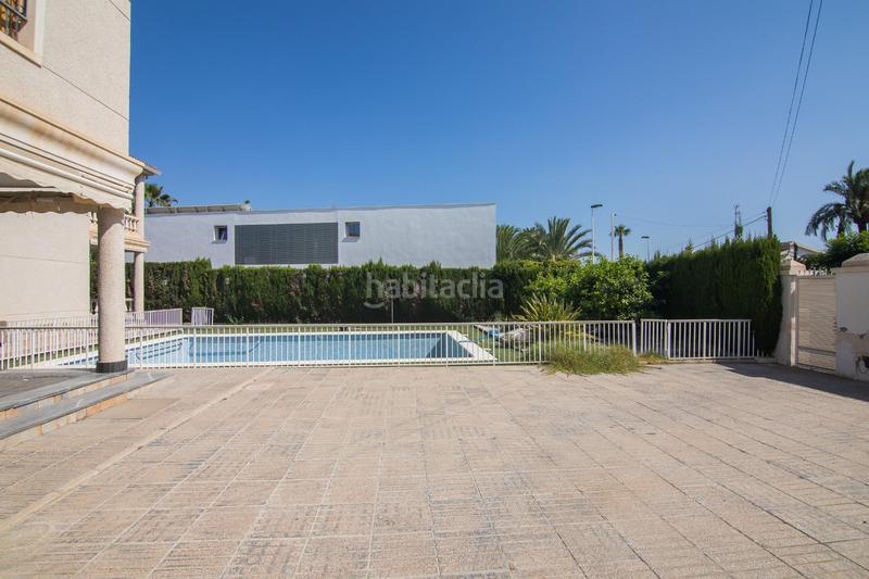 Foto d3ace840-72ab-475e-a7b8-c6e3d6cf2b1a. Xalet amb aparcament piscina a Ciutat Jardí - Torreta Verdí Elche / Elx