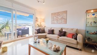 Duplex  Carrer de fra bonaventura gran. Dúplex exclusivo en can aurell – amplitud, luz y vistas únicas e