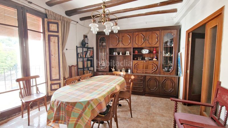 Foto 6ba86128-a8c9-4053-936c-b673f0e01ee2. Casa aparellada a Camporrélls