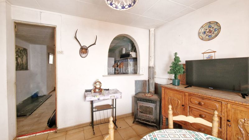 Foto a49f0125-1bbb-42eb-a4fe-16ca6f7a7143. Casa aparellada a Camporrélls