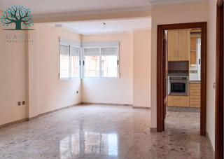 Flat  Calle trafalgar. Piso en pleno centro de puerto de mazarrón
