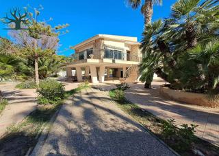 Chalet  Avenida poniente. Espectacular chalet a un paso de la playa