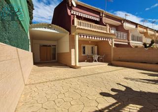Duplex  Avenida de bolnuevo. Amplio dúplex a un paso de la isla