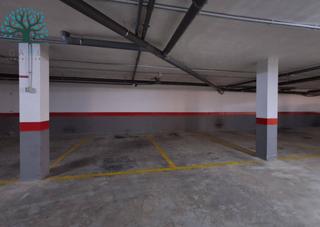 Car parking  Calle sierra de las moreras. Plaza de parking cerca del centro