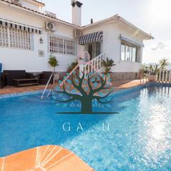 Xalet  Avenida de los espejos. Chalet con impresionantes vistas al mar y piscina