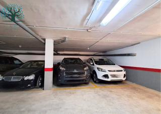 Aparcament cotxe  Calle sierra de las moreras. Plaza de parking en bahia