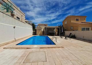 Chalet  Avenida cabo de la nao. Vivienda independiente con piscina en alamillo