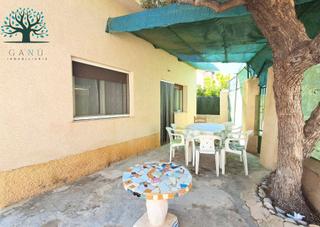 Casa  Calle isla antigua. Casa en planta baja en el centro de isla plana