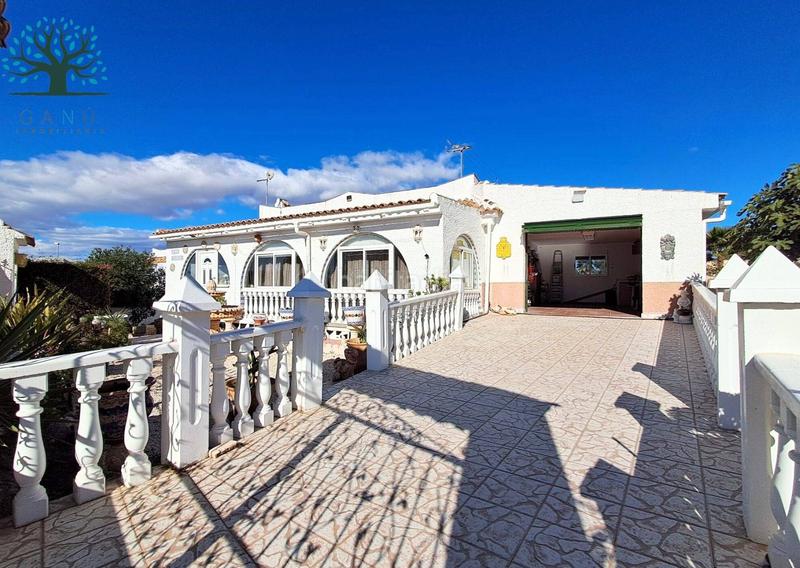 Foto 38213e21-0d98-4f30-b44e-9f06d16a1965. Chalet avec parking dans Mazarrón casco urbano Mazarrón