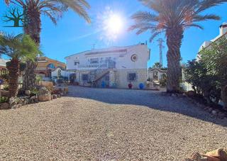 Chalet in Avenida SALADILLO