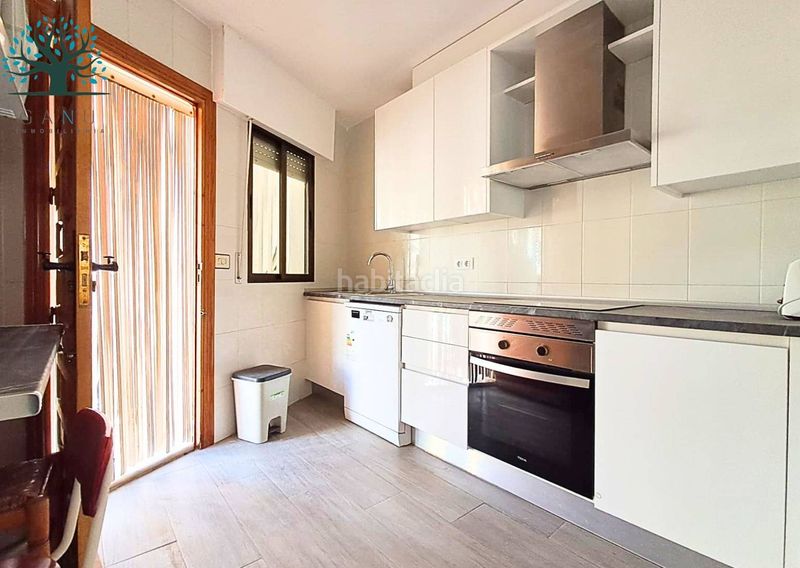 Foto 3f7955ce-7918-46fb-8102-b7e7f62ef372. Dúplex  reformado en esquina en la zona de Bahia en Mazarrón