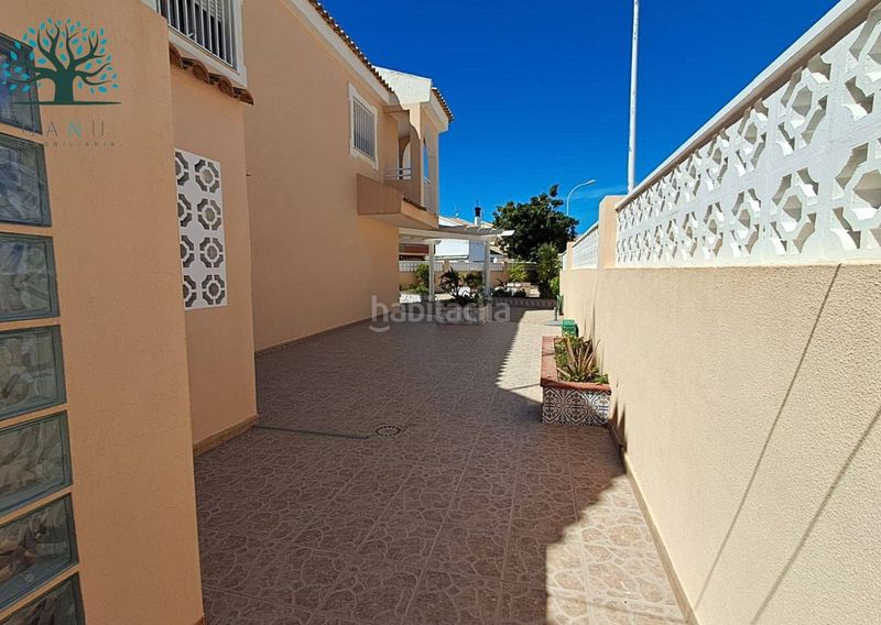 Foto 9e7a60c4-40f9-4410-ba54-2109eba2ea3d. Dúplex  reformado en esquina en la zona de Bahia en Mazarrón