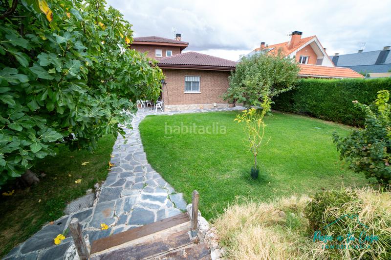 Foto 30365306-723a-4242-b7e1-02fb24ee4753. Chalet precioso chalet unifamiliar en venta en el casar – urbanización los arenales en Casar (El)