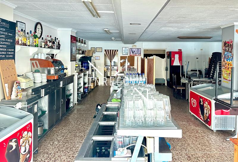 Foto 7d259e30-7064-4a37-8684-bfa6ccb2efb3. Business premise in Mareny de Barraquetes Sueca