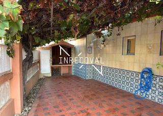 Appartement  Carrer del riu segarra. Vivienda con gran patio y a solo 1 minuto de la playa de palmere