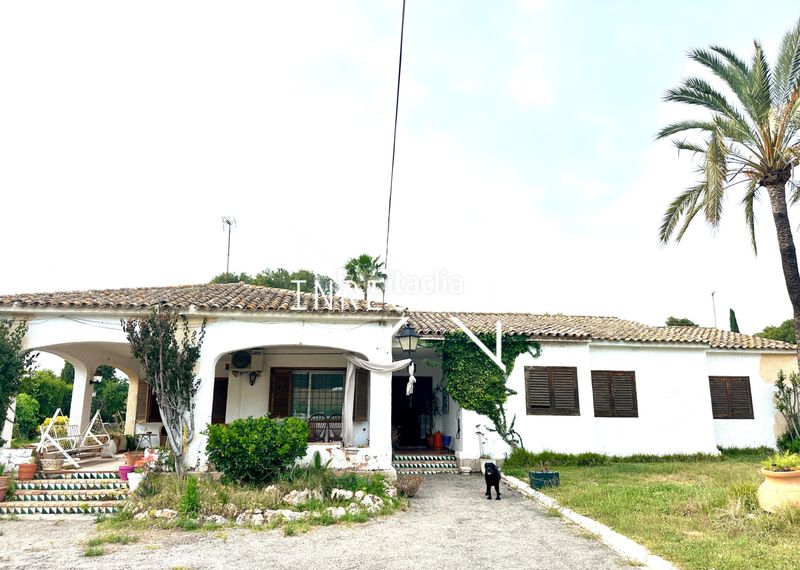 Foto 96d129c7-e33f-4b05-b47c-82840a701b37. Casa amb calefacció aparcament piscina a La Cañada Paterna