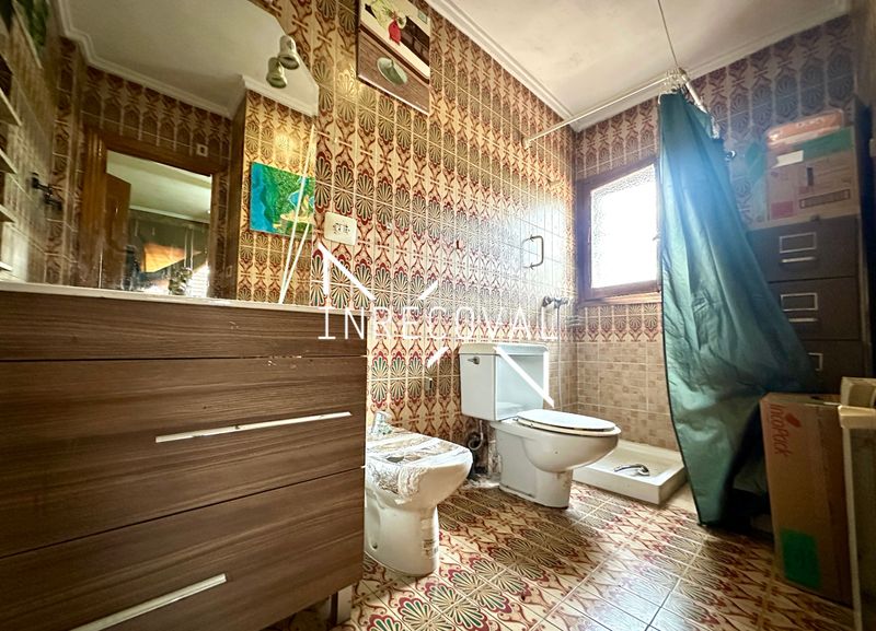 Foto a67f41e6-130c-44c4-b504-12757704a3da. Casa amb calefacció aparcament piscina a La Cañada Paterna