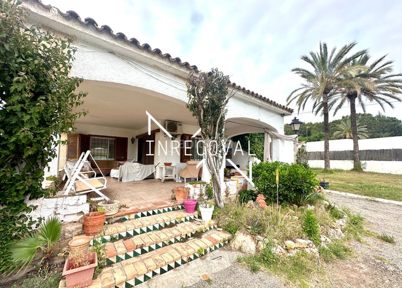 Foto b1a5bece-5470-4298-a9d2-a040bdf52d5a. Casa amb calefacció aparcament piscina a La Cañada Paterna