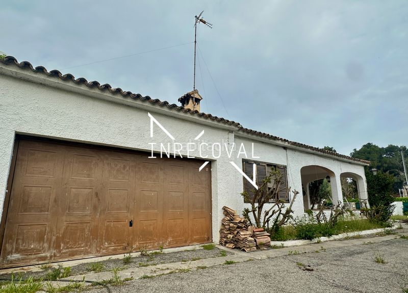 Foto d70526c9-8277-4082-9cab-ddf88fe650b4. Casa amb calefacció aparcament piscina a La Cañada Paterna