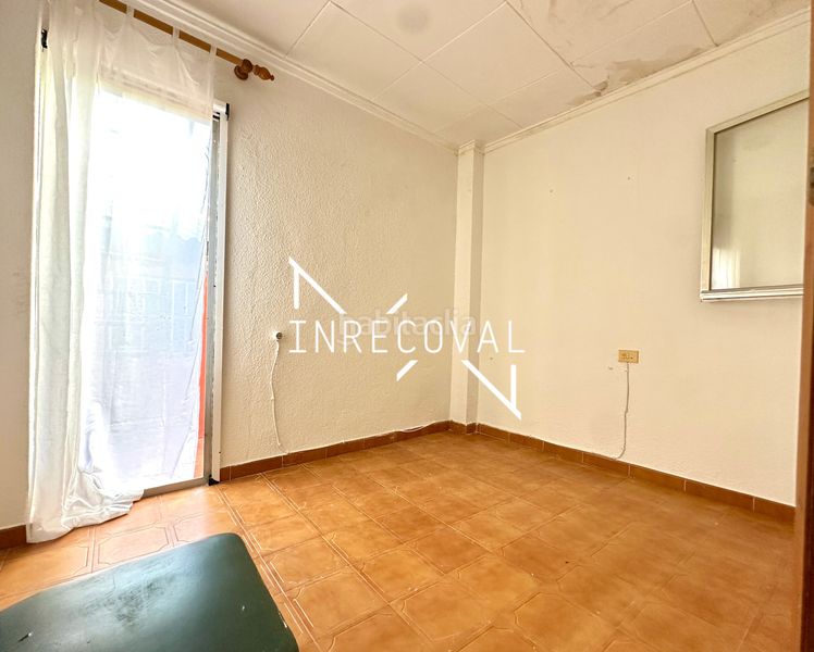 Foto b8051197-9a58-4e51-8836-54a35bb1ede8. Casa aparellada a Sueca Sueca